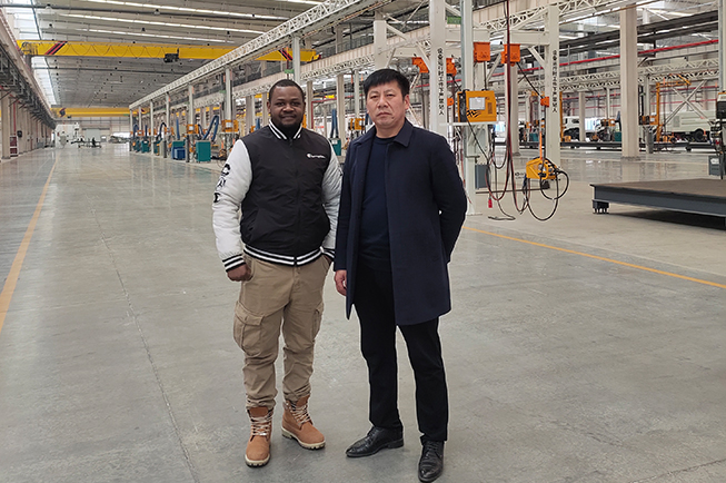 Zimbabwean customer's visiting for long-term cooperation